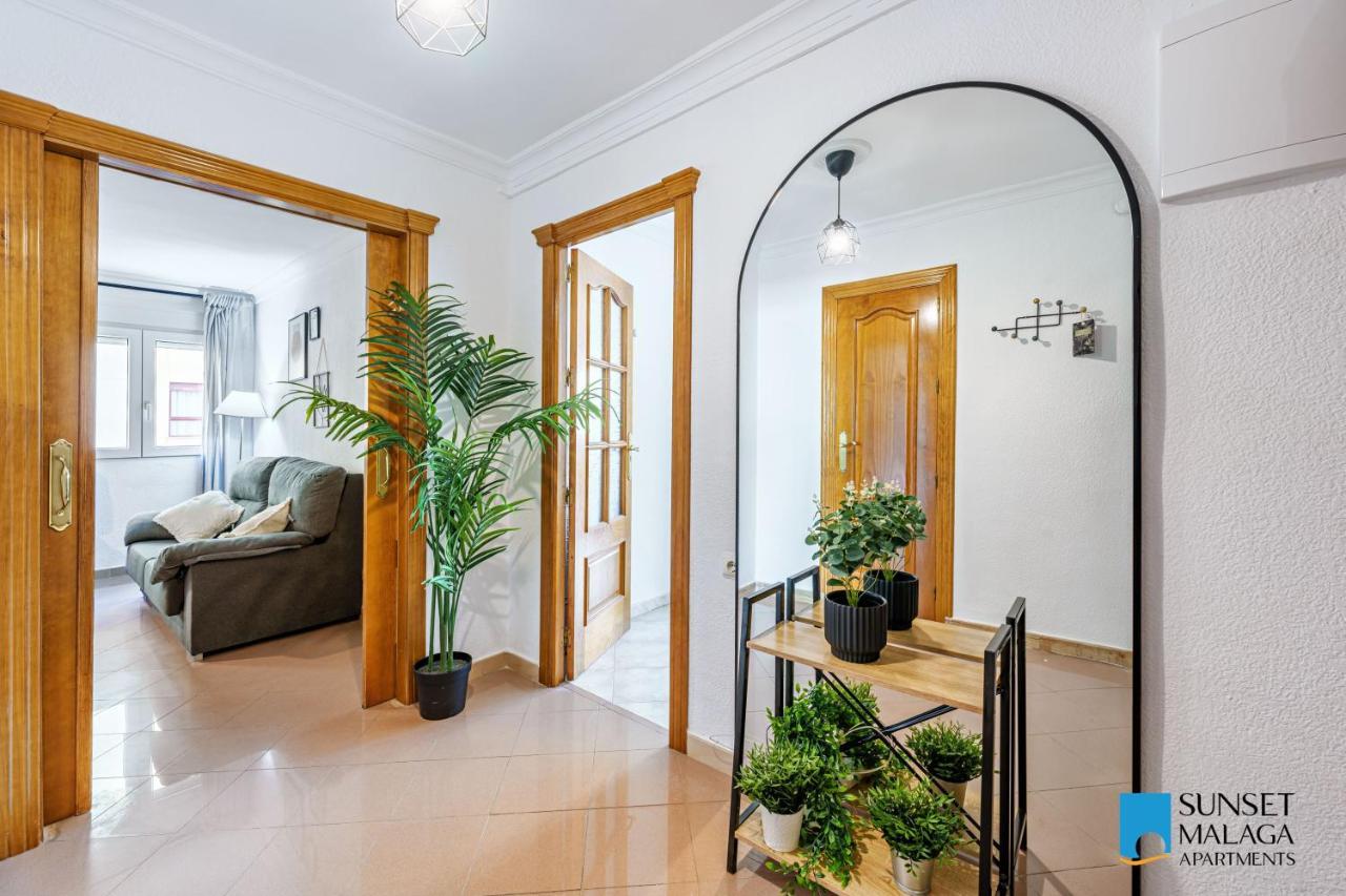 Malaga Central Station Apartment Eksteriør bilde